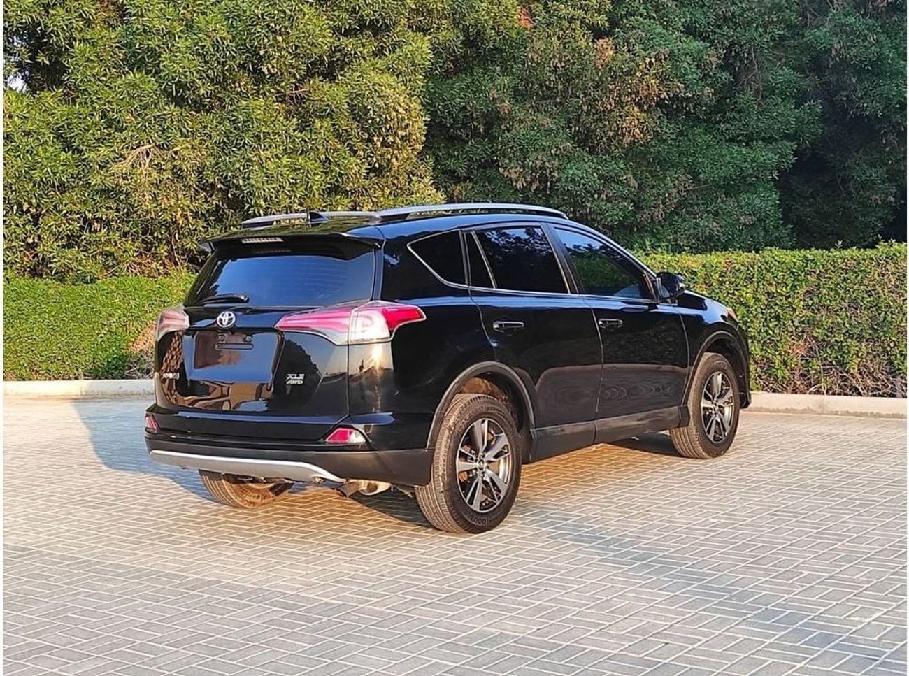 Toyota RAV4 Adventure 2.5L AWD Toyota RAV4 2018 V4 2.5 4WD full options no1