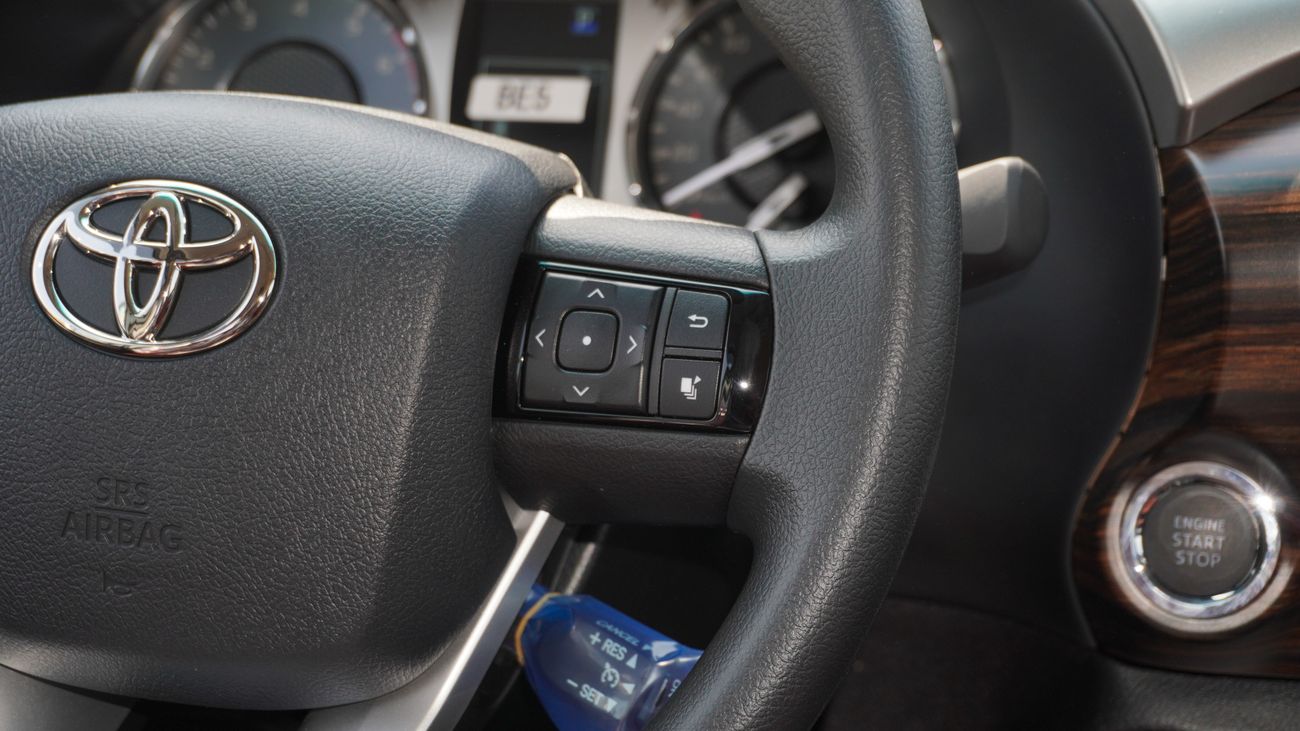 Toyota Hilux SR5 2.7 L