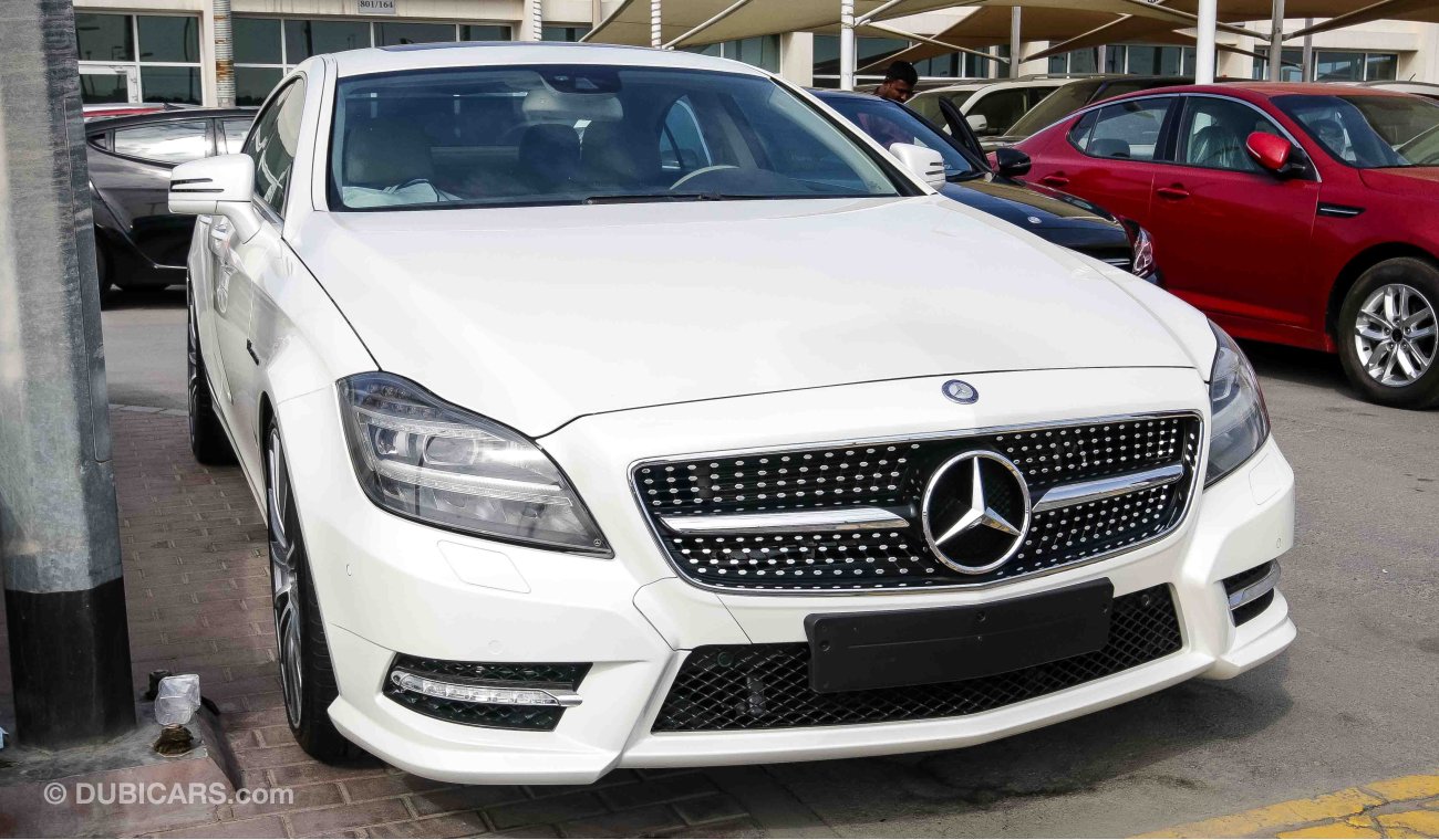 مرسيدس بنز CLS 500