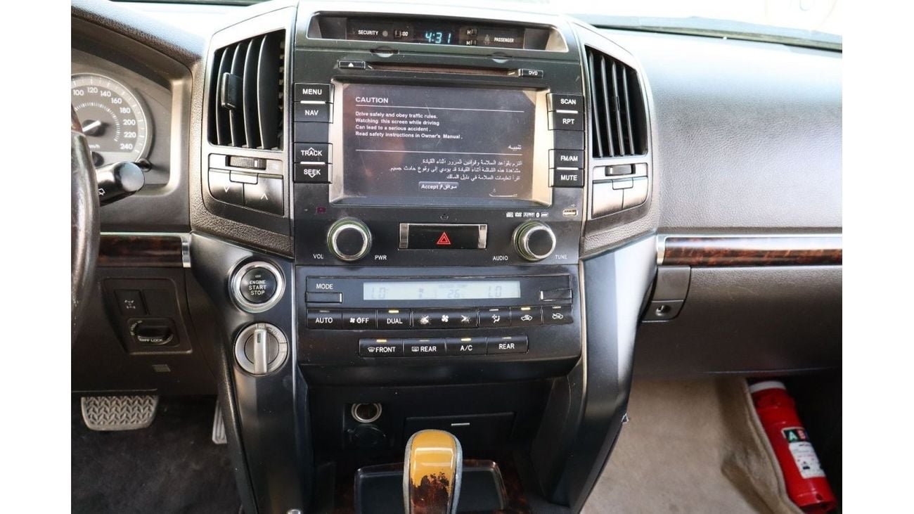 Toyota Land Cruiser GCC V8 GXR