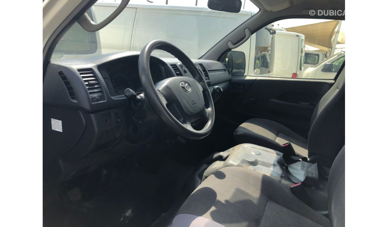 تويوتا هاياس Toyota Hiace Van, model:2015. Excellent condition