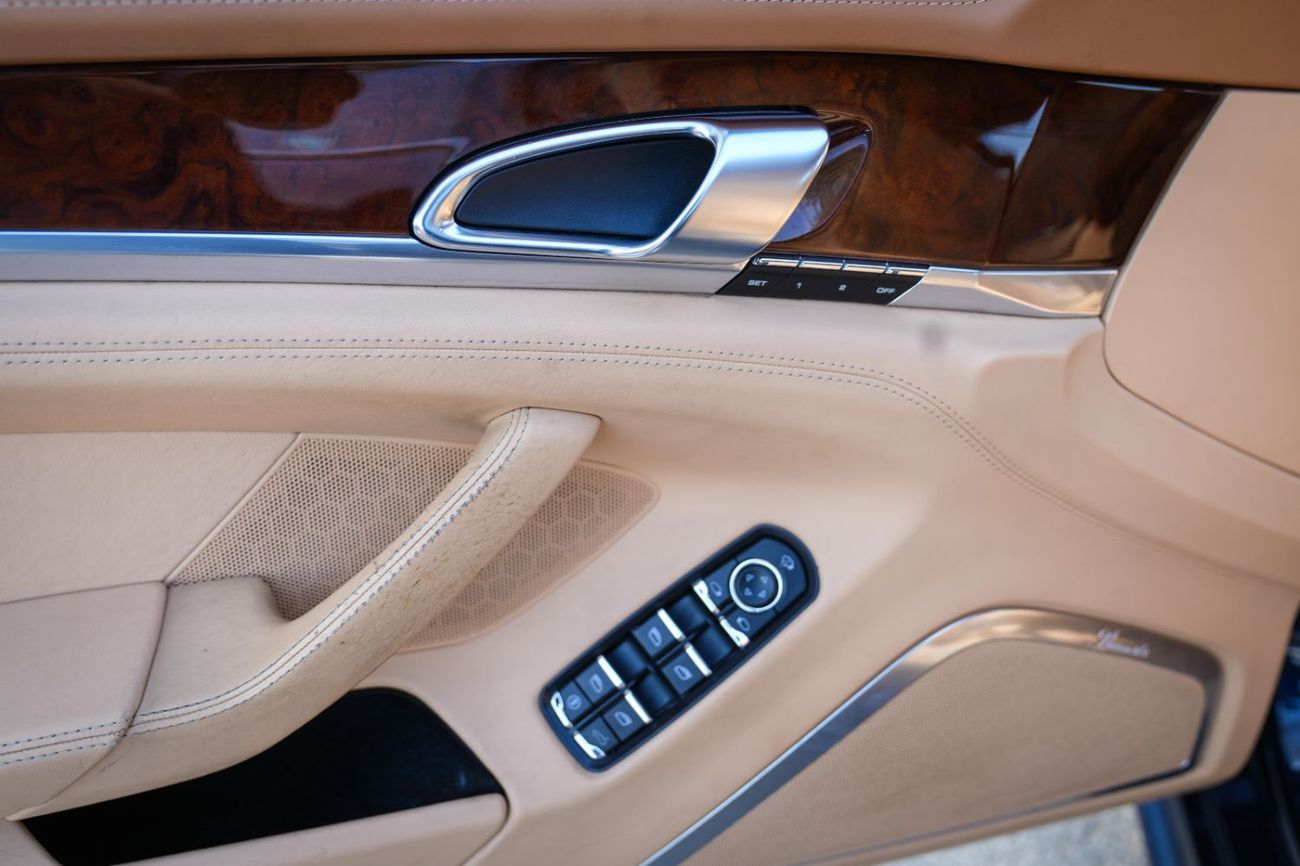 Porsche Panamera 4S 2012!! GCC SPECS!! FULL SERVICE HISTORY