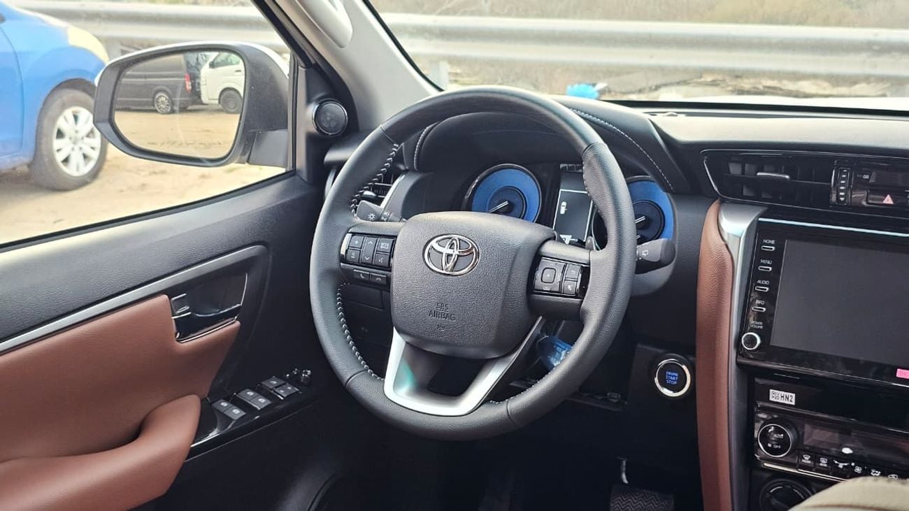 Toyota Fortuner 4.0 GXR V6 2026MODEL WHITE INSIDE BURGUNDY