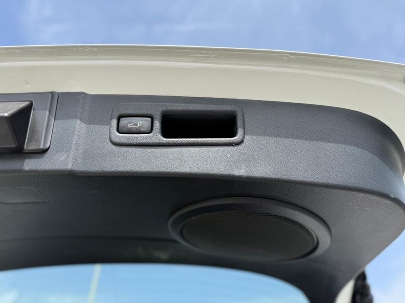 Lexus NX200t 4WD Premier 2.0L full option