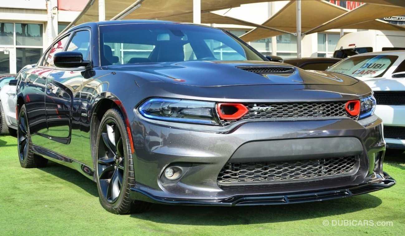 دودج تشارجر Charger R/T Hemi V8 5.7L 2016/SRT Kit/Leather Interior/Excellent Condition