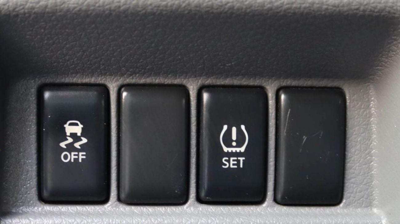 Nissan Urvan 2020 Nissan Urvan Microbus (NV350), 4dr Van, 2.5L 4cyl Petrol, Automatic, Front Wheel Drive