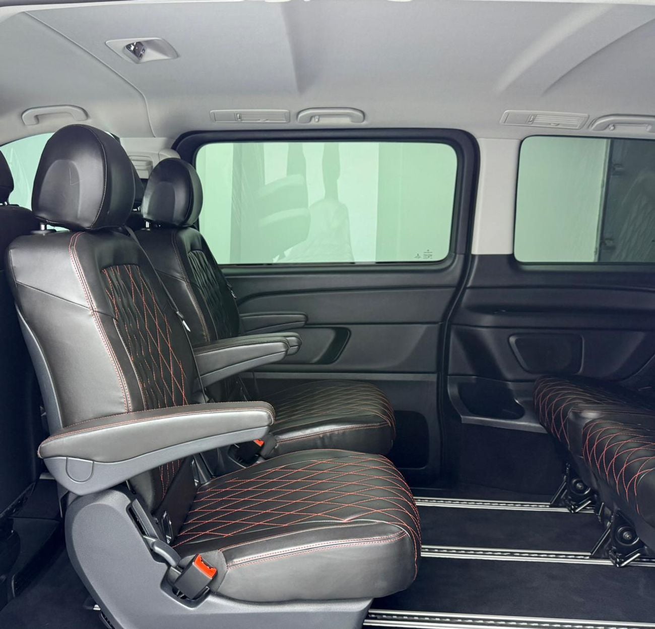 Mercedes Benz V 250 VKL 2019 Mercedes Benz V250, Warranty, Full Service History, Excellent Condition, GCC