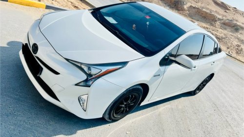 Toyota Prius FULL OPTION