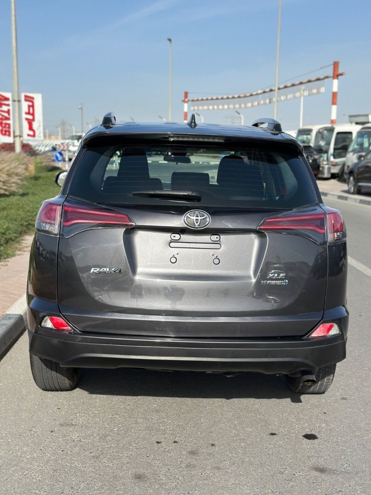 تويوتا راف ٤ XLE 2.5L Hybrid XLE Sunroof, Full Option