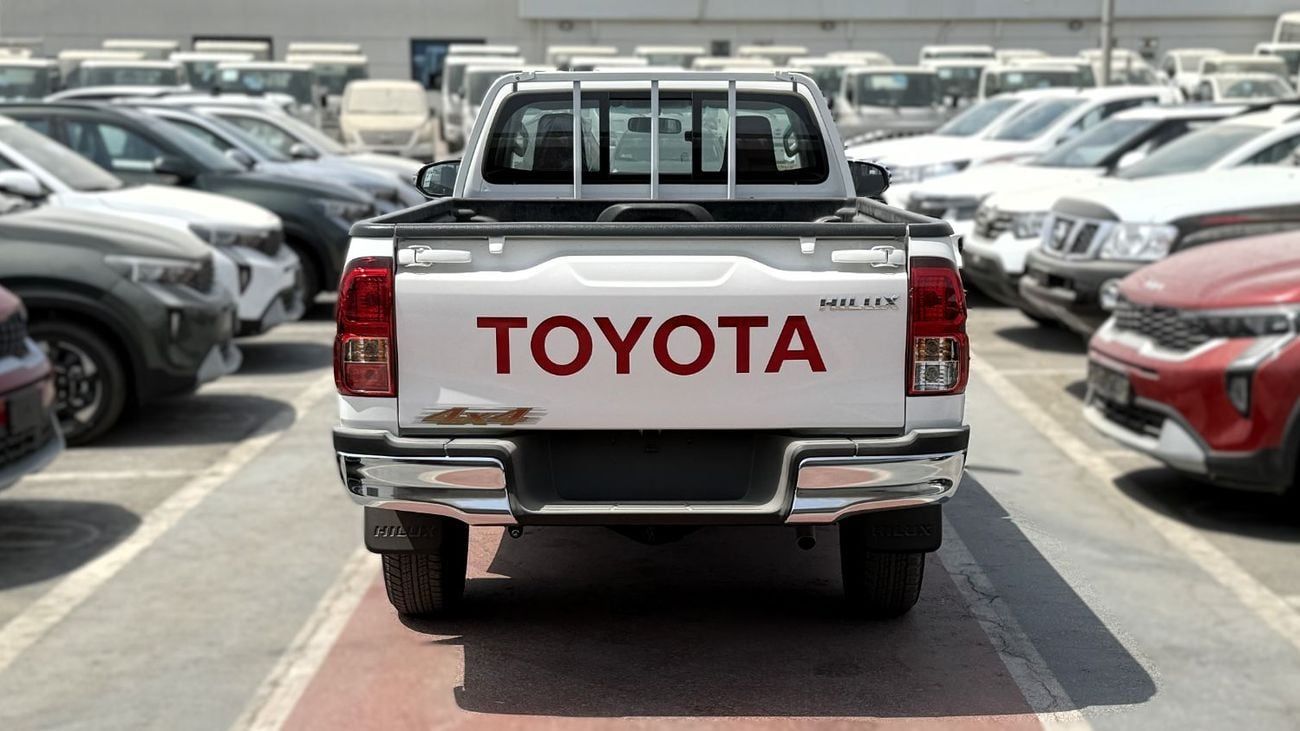 تويوتا هيلوكس GL Toyota Hilux 2.7L Petrol MT SC 4x4 2025YM
