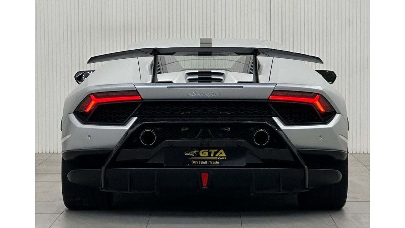 لامبورغيني هوراكان LP640-4 بيرفورمانتيه LP640-4 بيرفورمانتيه