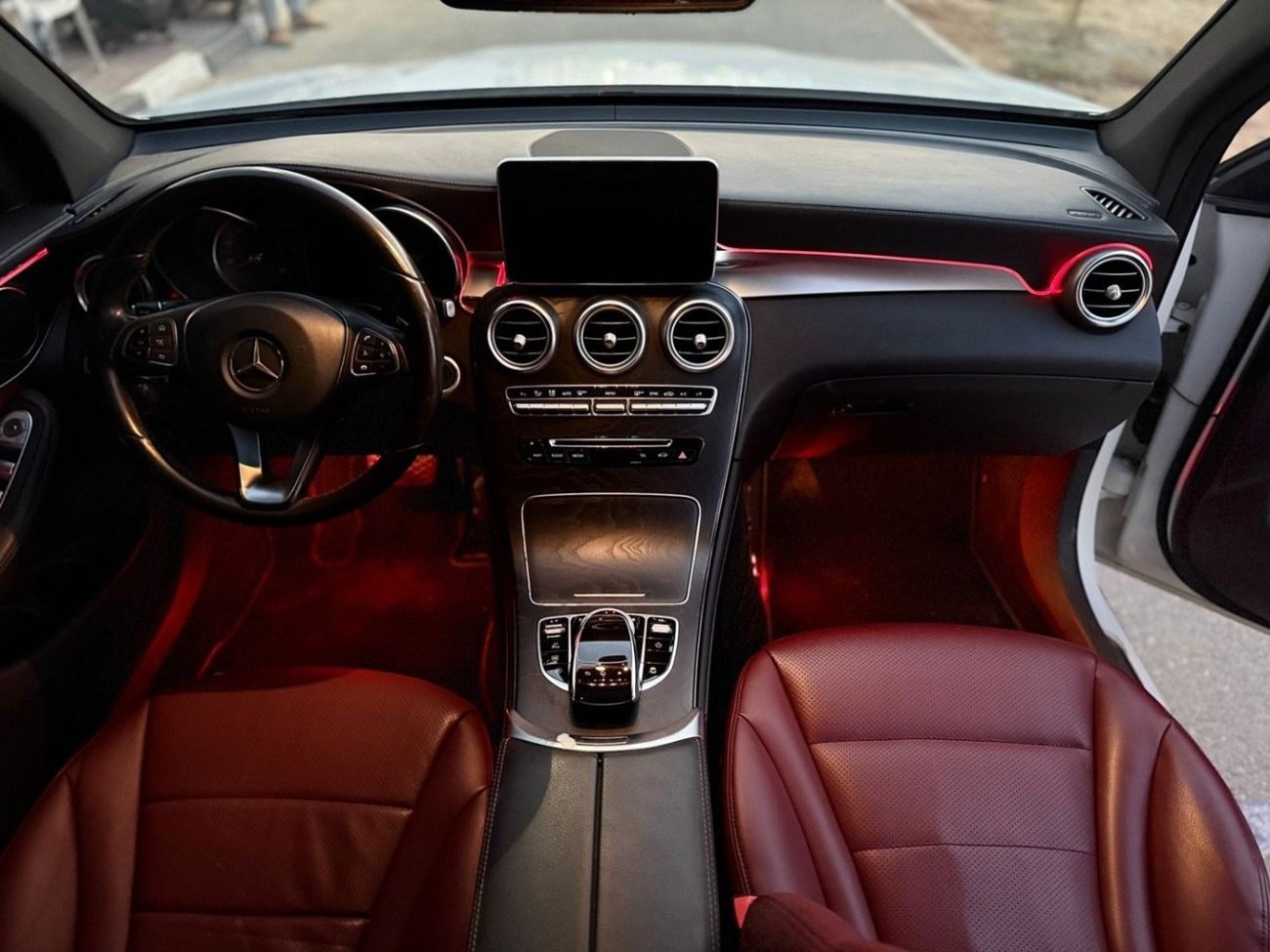 مرسيدس بنز GLC 250 AMG 2.0L