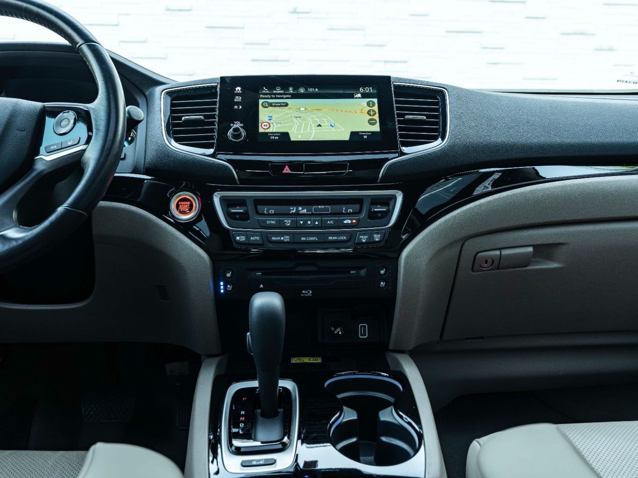 Honda Pilot AED 1887 PM • PILOT AWD TOURING • ONLY 28,000 KMS • 7-SEATER • PRISTINE CONDITION