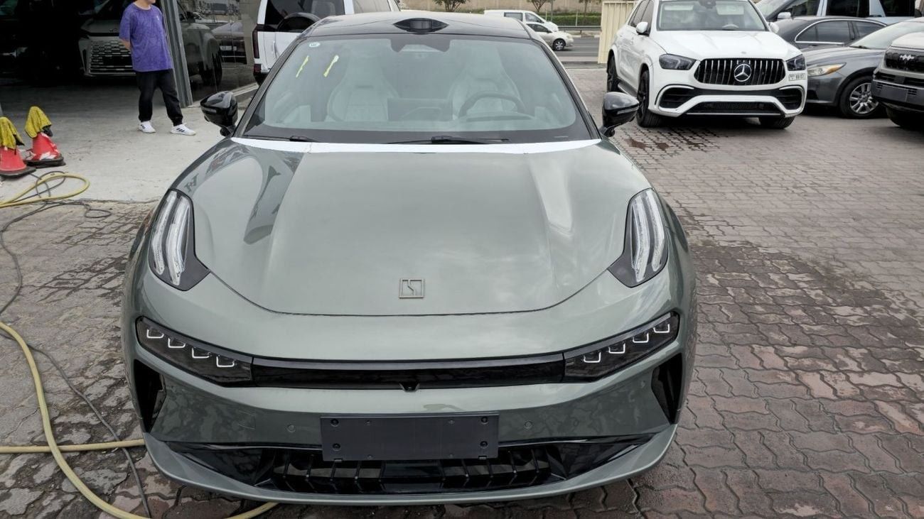 زيكر 001 Long Range RWD