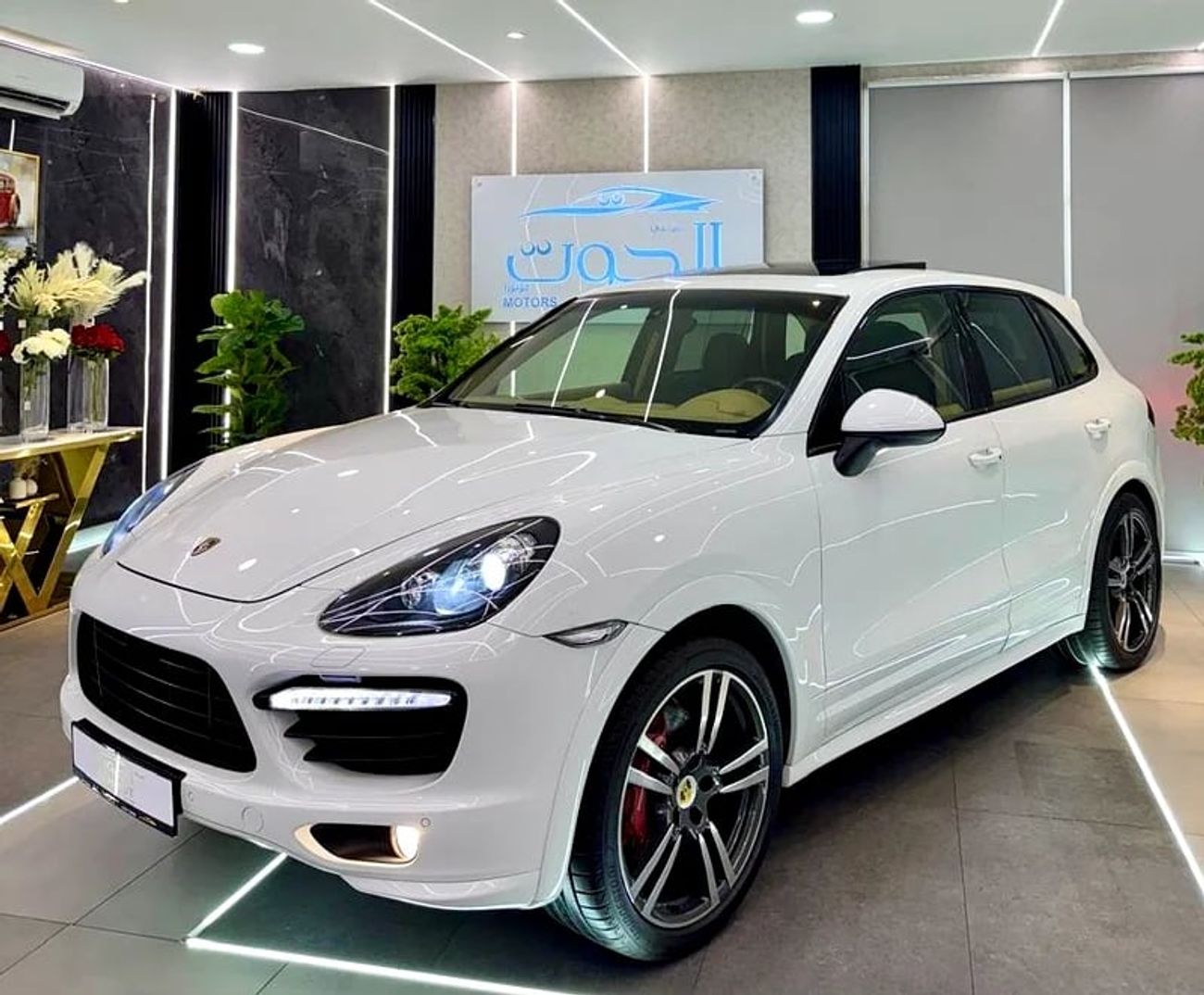Porsche Cayenne AMAZING GTS V8 || GCC || FULLY LOADED || ACCIDENT FREE || PERFECT CONDITION