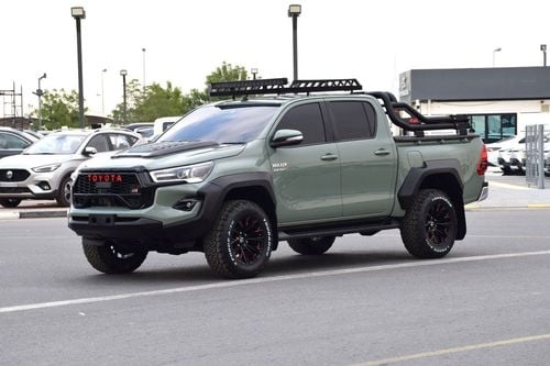 تويوتا هيلوكس 4X4 Diesel 2.8L (Right Hand)