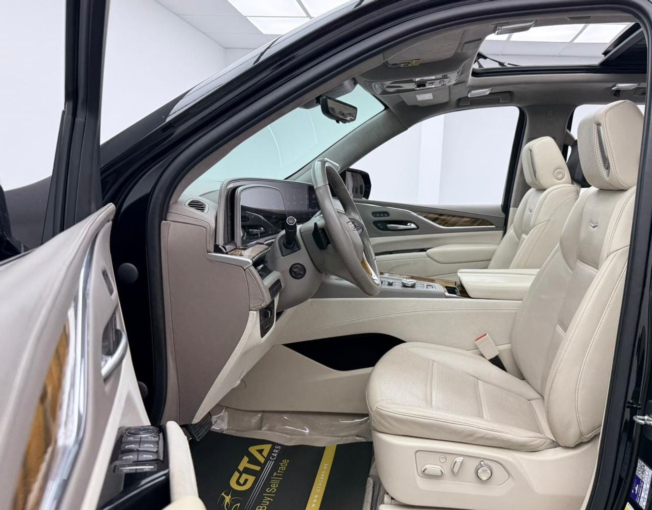 Cadillac Escalade Premium Luxury 6.2L 4WD 2021 Cadillac Escalade Premium Luxury, Warranty, Full Agency Service History