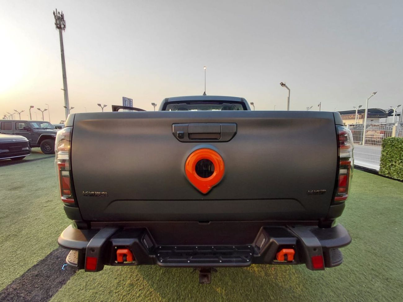 جريت وول بوير سيارة Firebomb ذات صف واحد تعمل بالبنزين ودفع رباعي موديل 2023