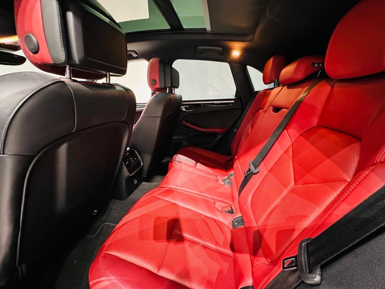 Std 252 مستعملة بورش ماكان Std 2.0L (252 HP) 2018 للبيع في دبي - 829055