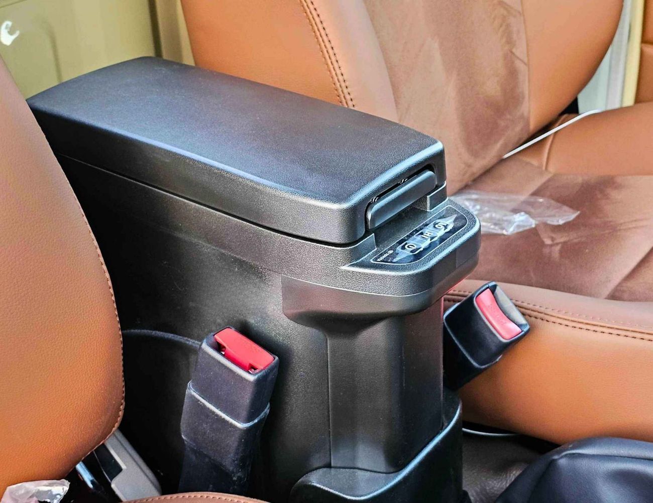 تويوتا لاند كروزر بيك آب LX-Z1 LC79/SINGLE CABIN TURBO/2.8L DIESEL AUTOMATIC/ (CODE#LX-Z1)