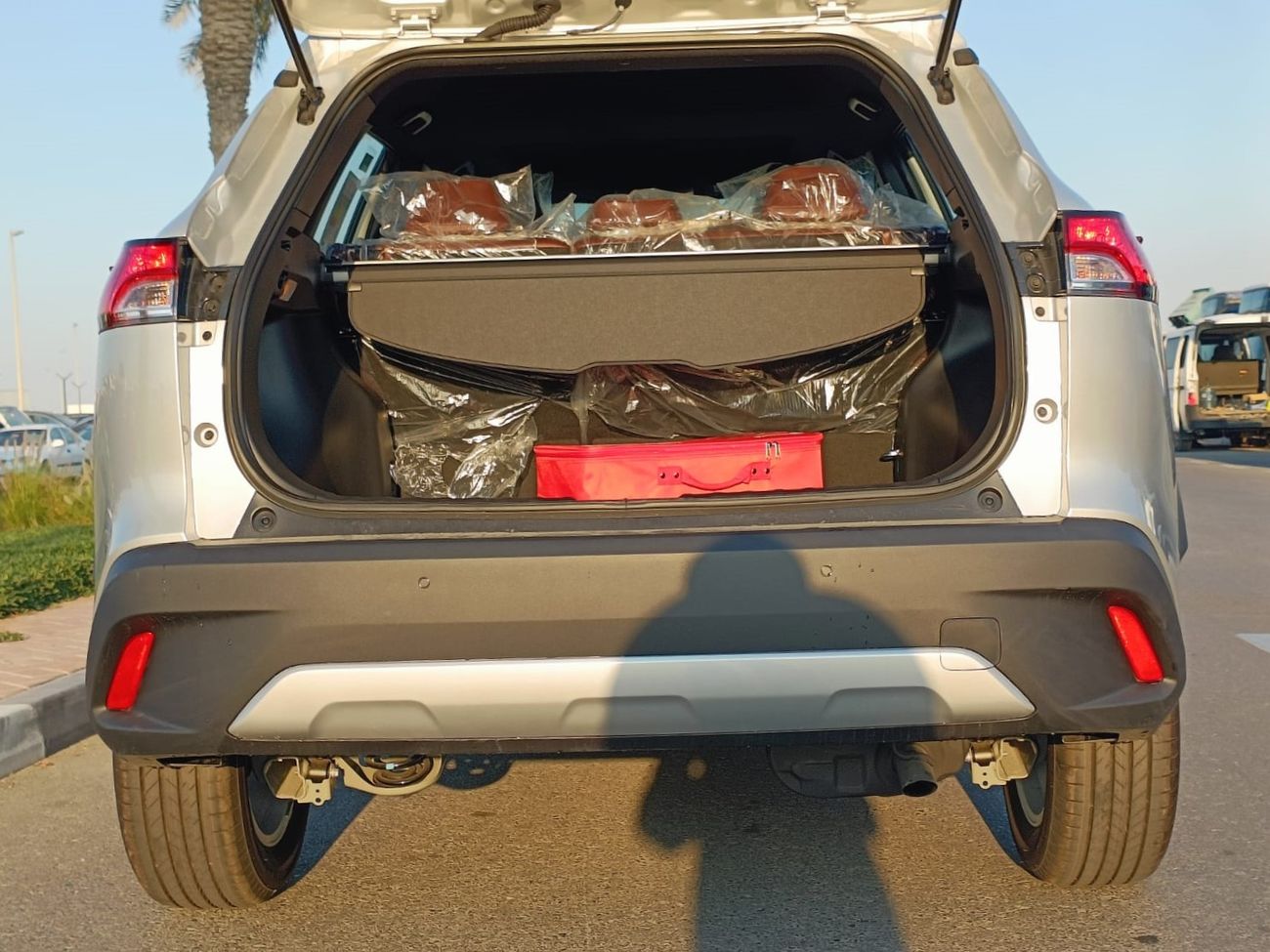 Toyota Corolla Cross 1.8L HYBRID / LEATHER SEATS / DVD+CAMERA / SUNROOF  (CODE #508872)