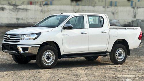 Toyota Hilux Toyota Hilux 2.7 petrol Manuel 2023 basic option four wheels