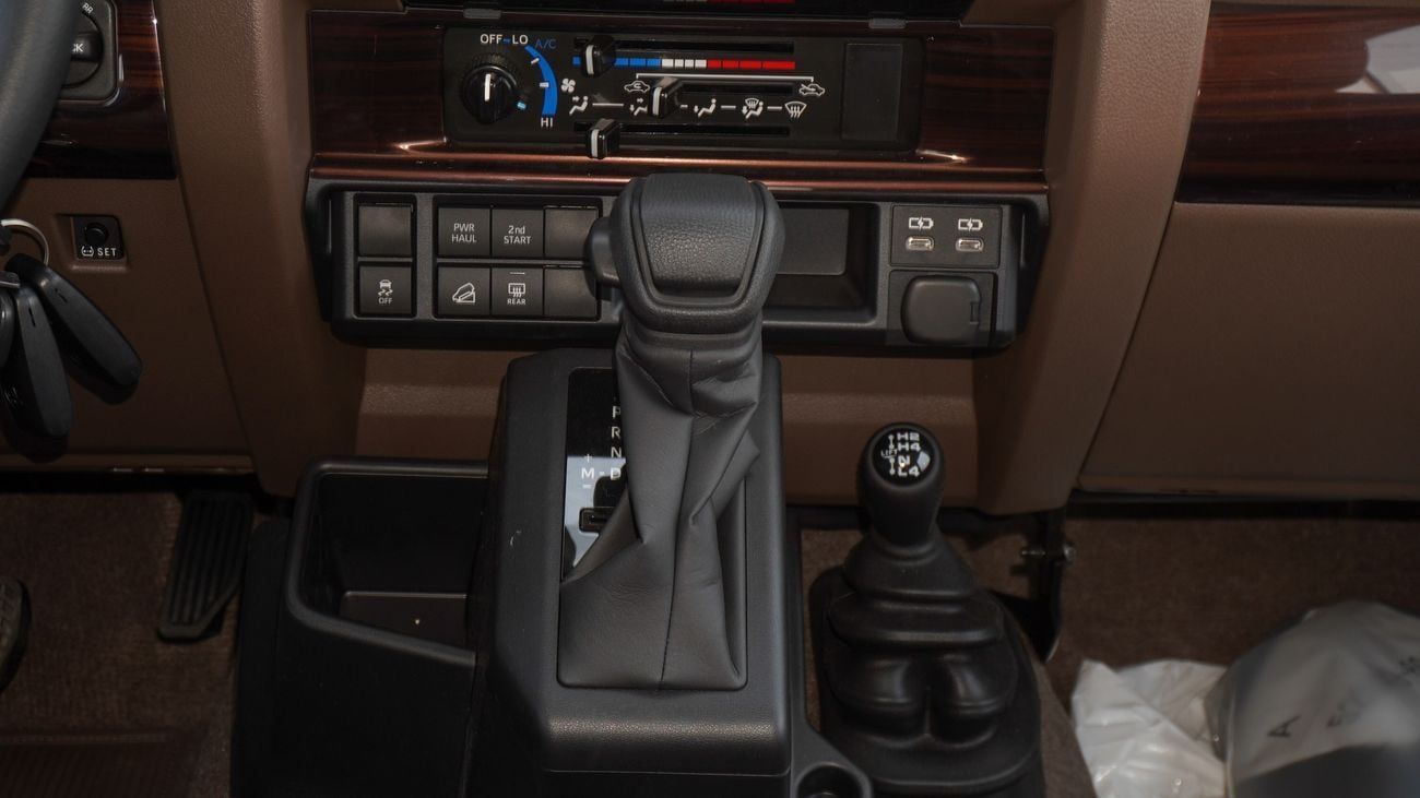 Toyota Land Cruiser 70 LX 4.0L V6 A/T