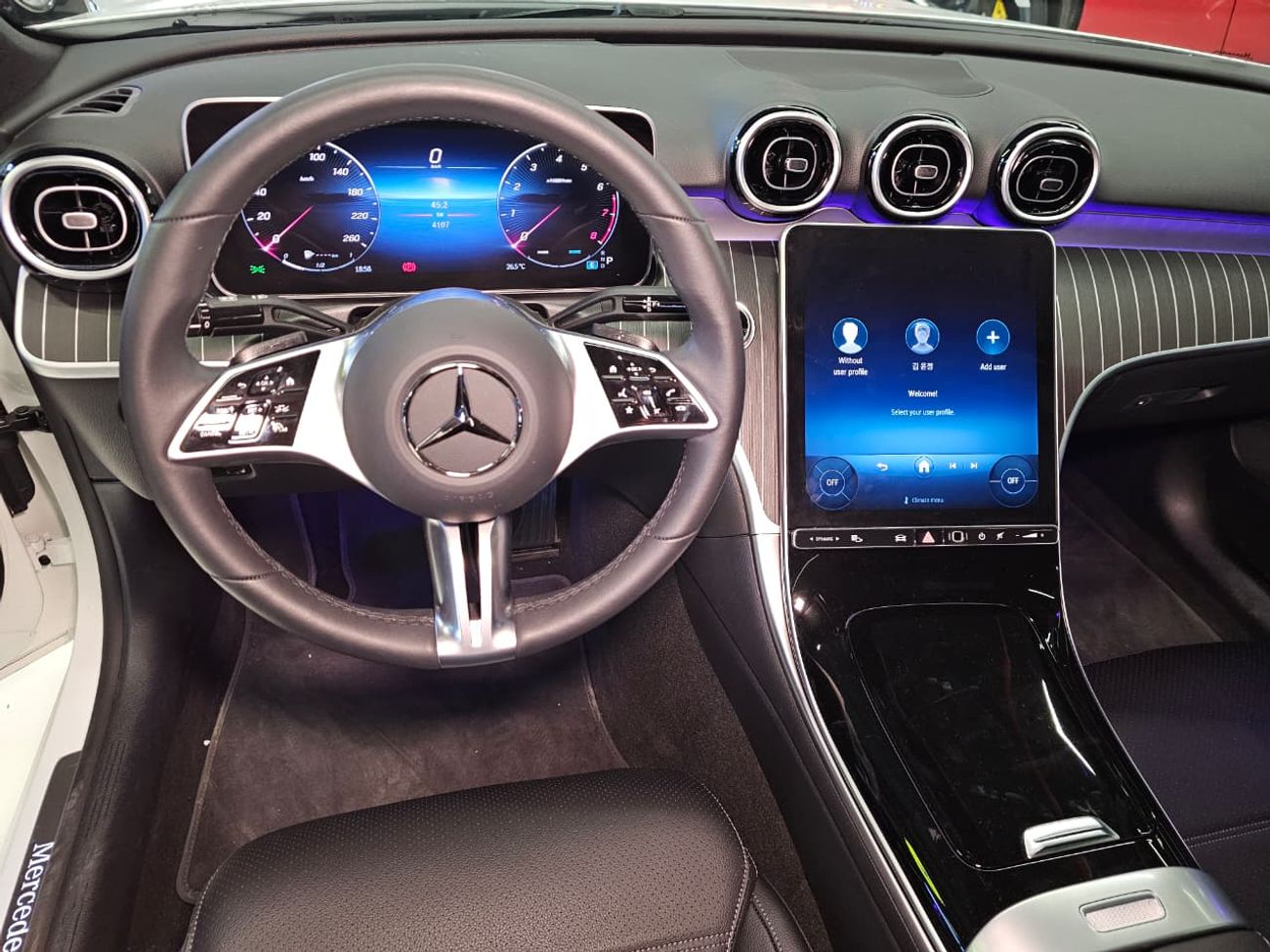 Mercedes-Benz C 200 Premium 2.0L 2024 C200 / 2.0L/ 4100KM Only /3 Years Full Warranty 100k KM