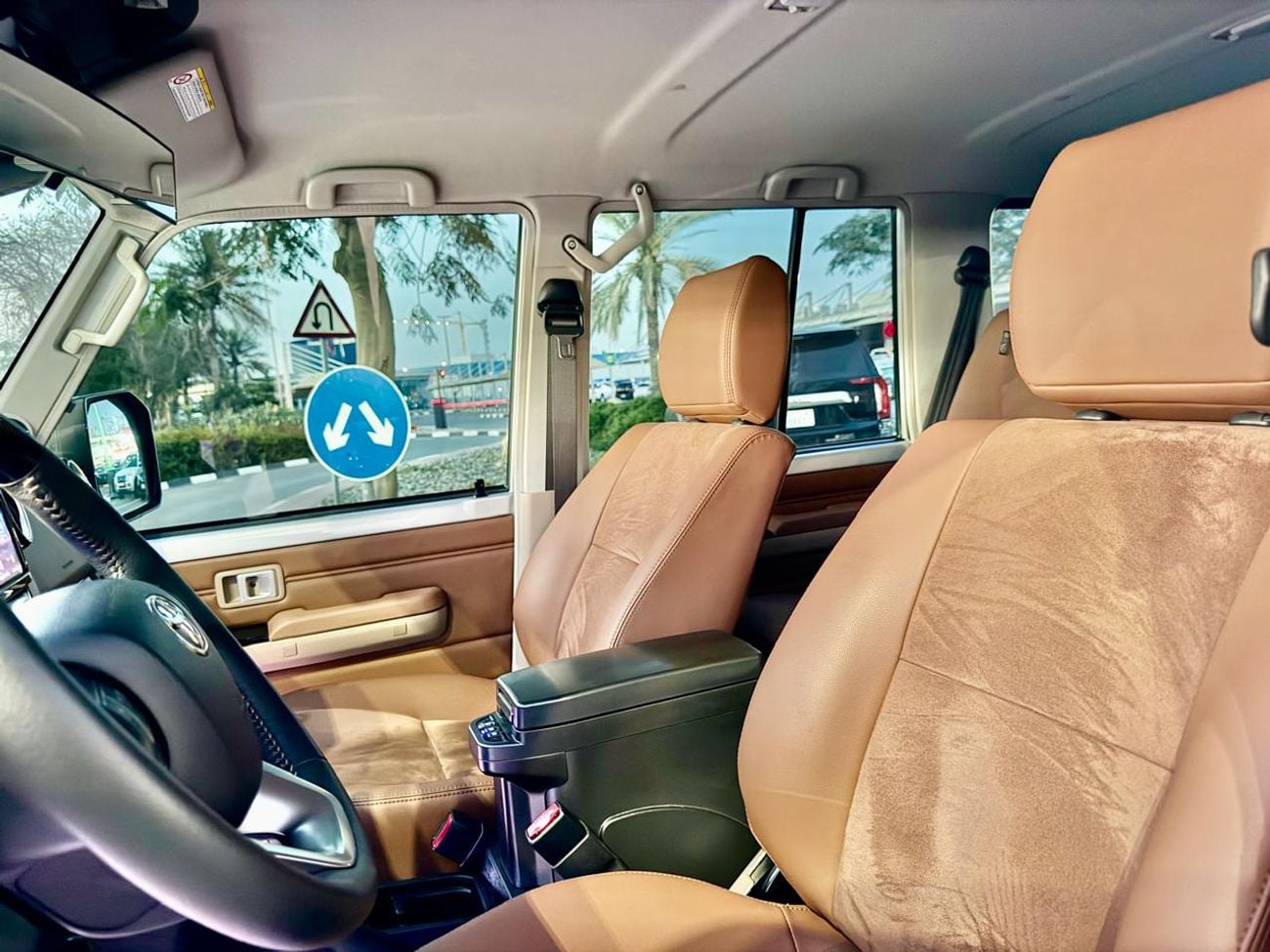 Toyota Land Cruiser 2025 Toyota Land Cruiser 70 LX - GCC Specs - Brand New! Under Warranty