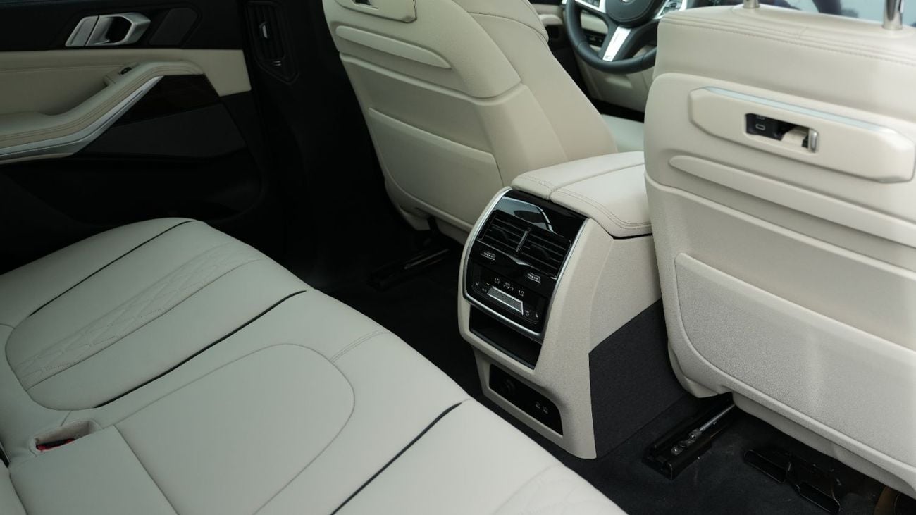 بي أم دبليو X5 M40i xDrive M-Sport Pro V6 Black 2026MY Export Only