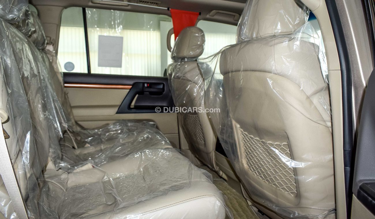 Toyota Land Cruiser GXR V8