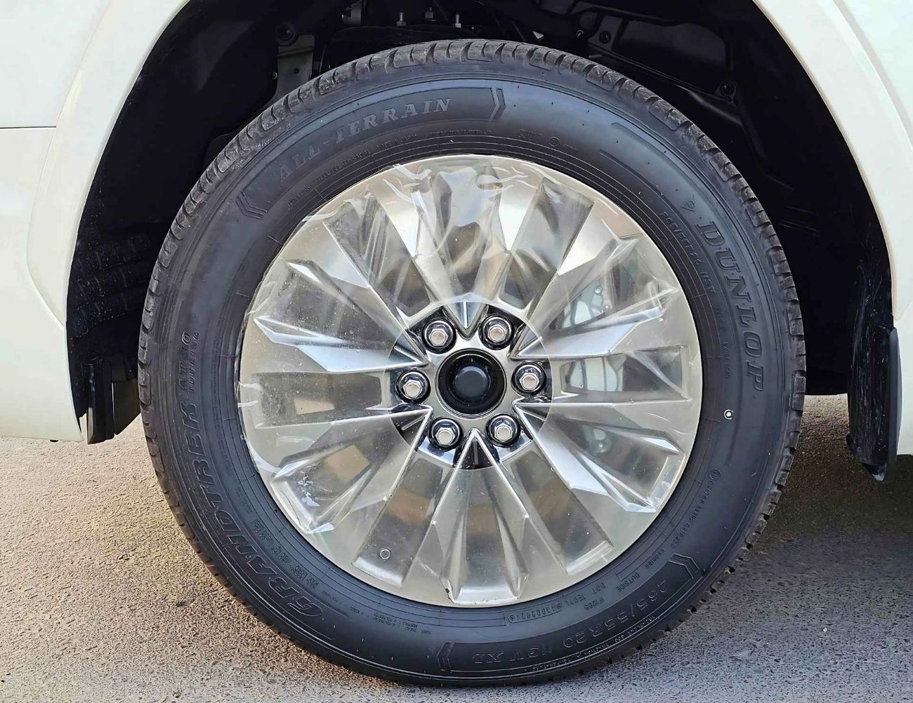 تويوتا لاند كروزر GXR TWIN TURBO / 3.3L DIESEL / BIG DVD / JBL SPEAKERS / FULL OPTION (CODE#LCDGXRH)