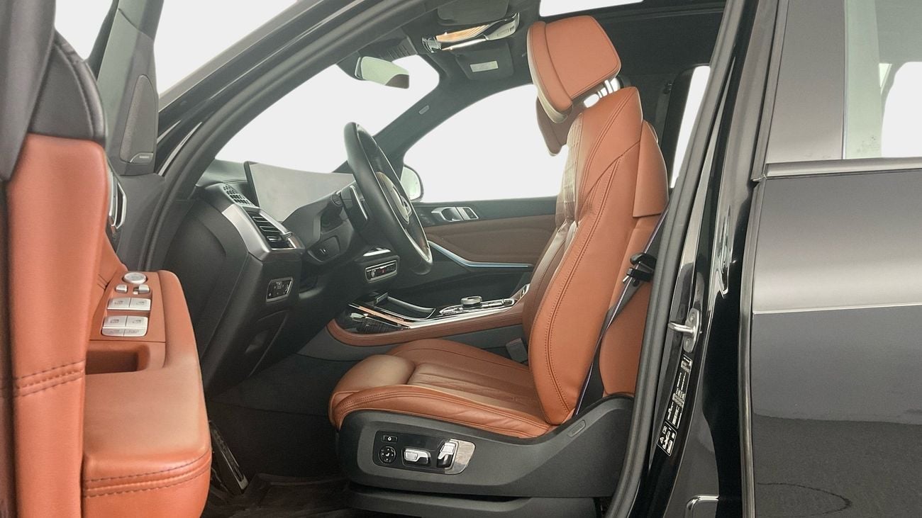 بي أم دبليو X7 40i Luxury M Sport | شامل الضمان | 0 ﺪﻔﻋﺓ ﺃﻮﻟﻯ