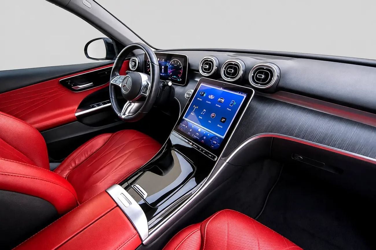 Mercedes Benz C300 STD (NON GCC) C300 German Specs
