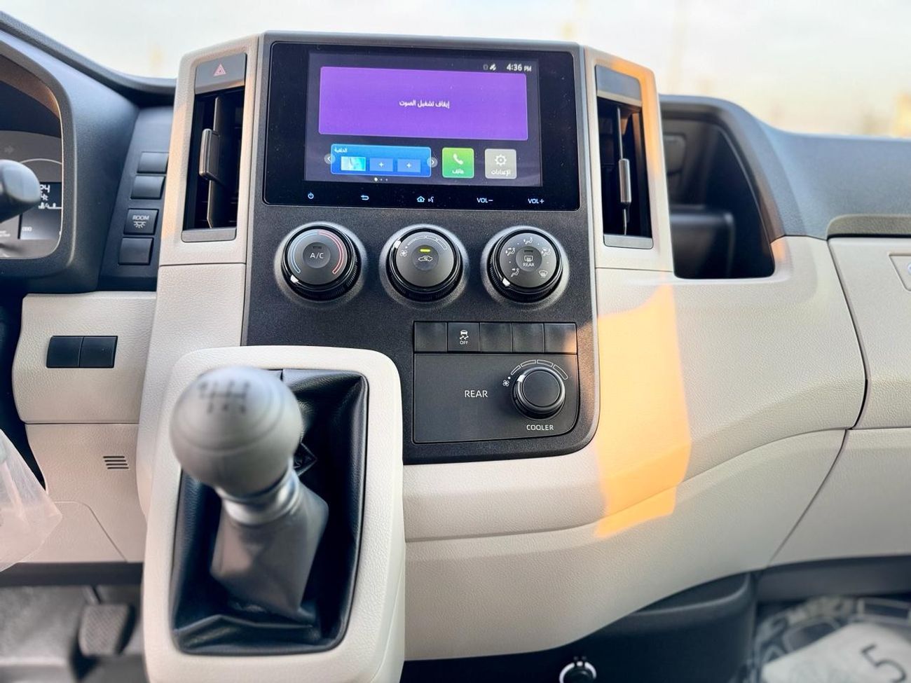 تويوتا هاياس Toyota Hiace13 Seaters bus 6V 3.5L - MT