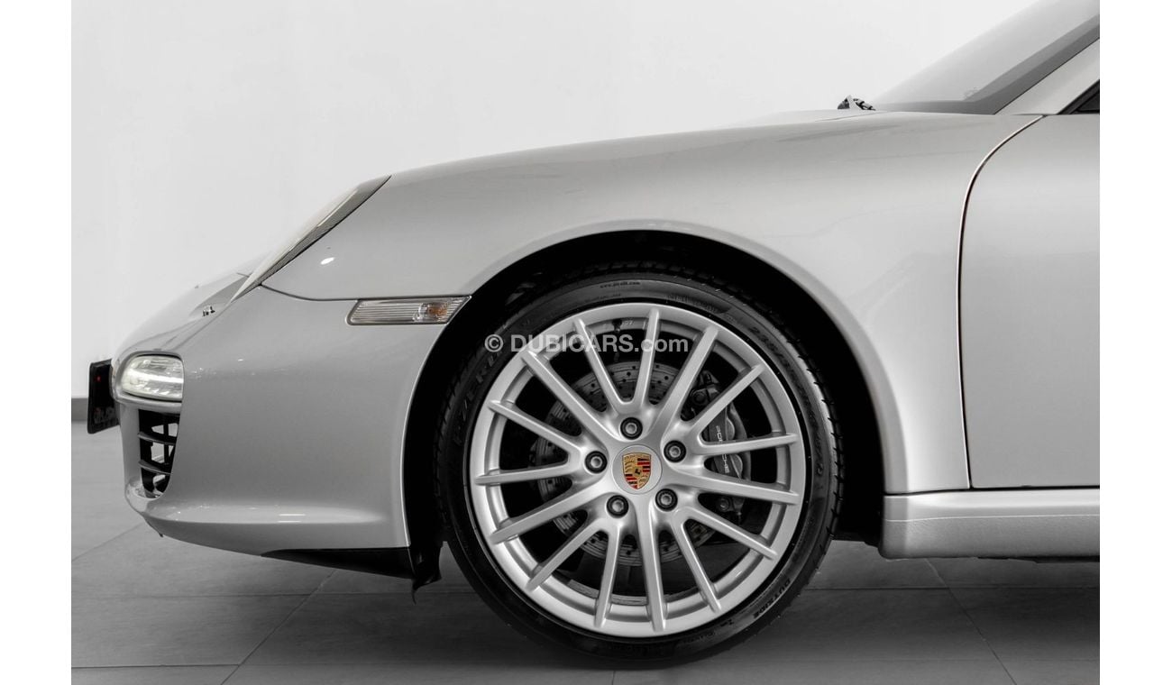 Porsche 911 2010 Porsche 997 / Sport Chrono Plus package / Full-Service History