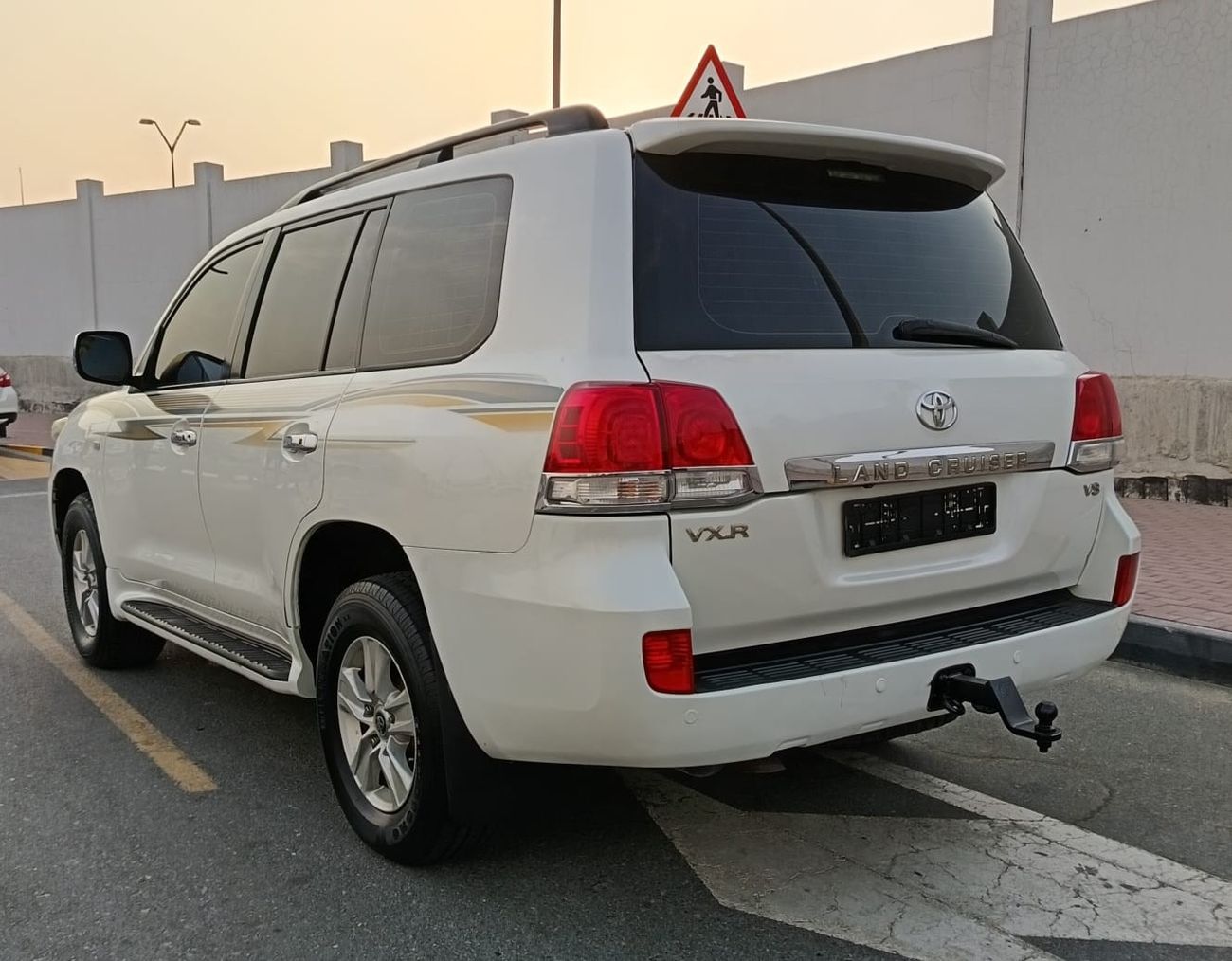 تويوتا لاند كروزر VXR... V8