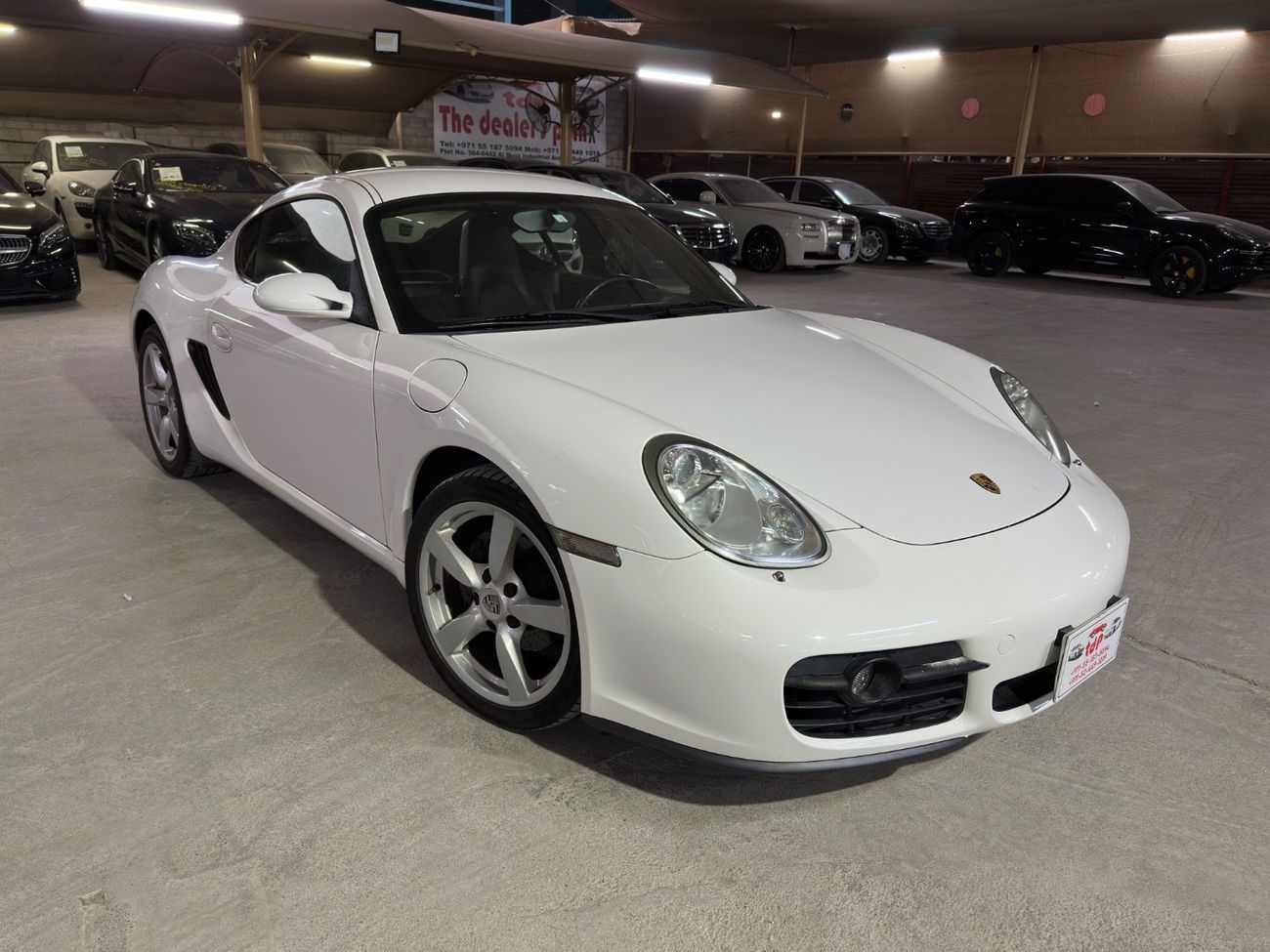 بورش كايمان PORSCHE CAYMAN 2008 2.7L | MANUAL TRANSMISSION | SPORTS STEERING WHEEL | HALF LEATHER SEATS