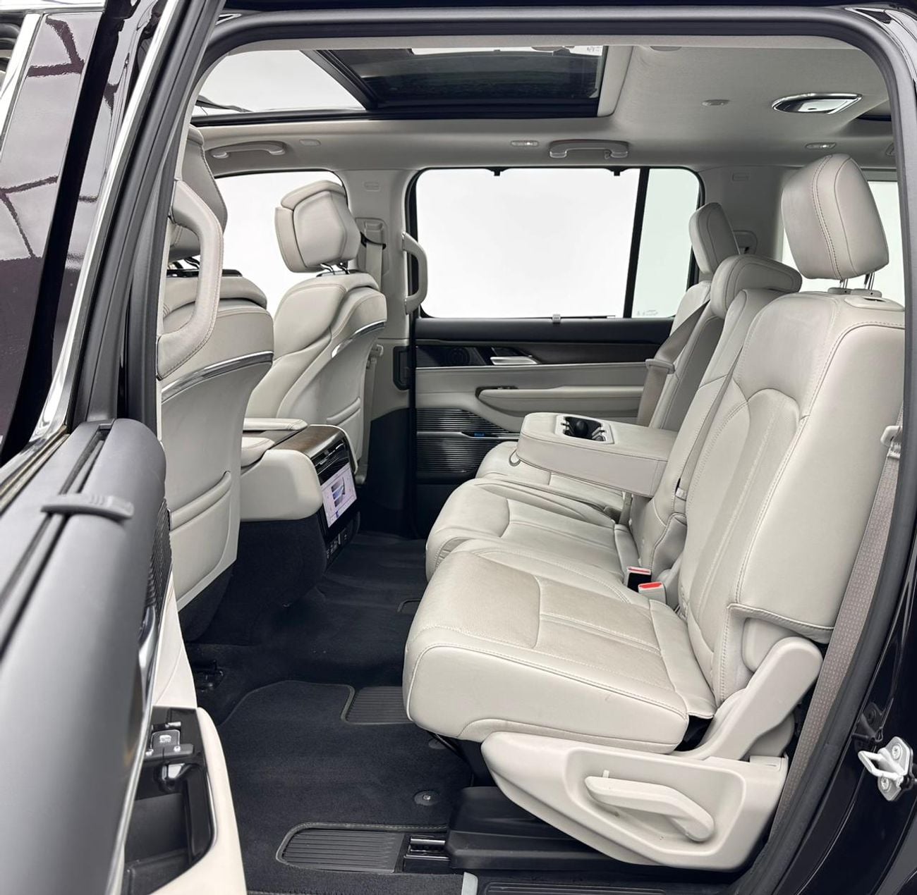 جيب جراند واجونير 2023 Jeep Grand Wagoneer Series 2, 2029 Jeep Warranty + Service Contract, Jeep Full Service History,