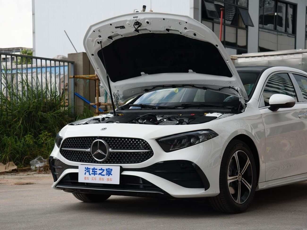 Mercedes-Benz A 200 Mercedes Benz A200 / 2025 / Chinese / 0 km / white