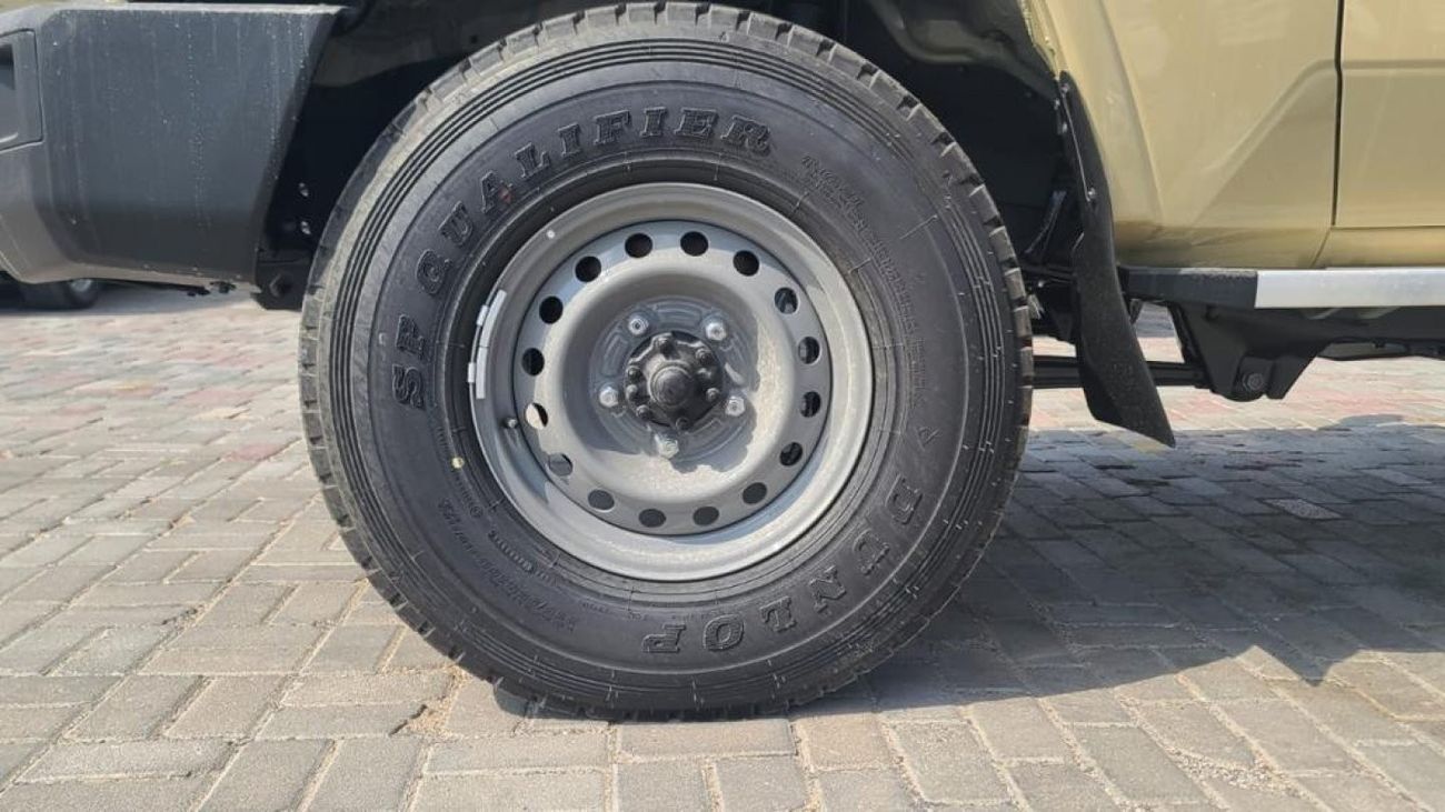 Toyota Land Cruiser 70 TOYOTA LC 76 HARDTOP 4.2L DIESEL V6 2024 COLOR WHITE  AND BEIGE