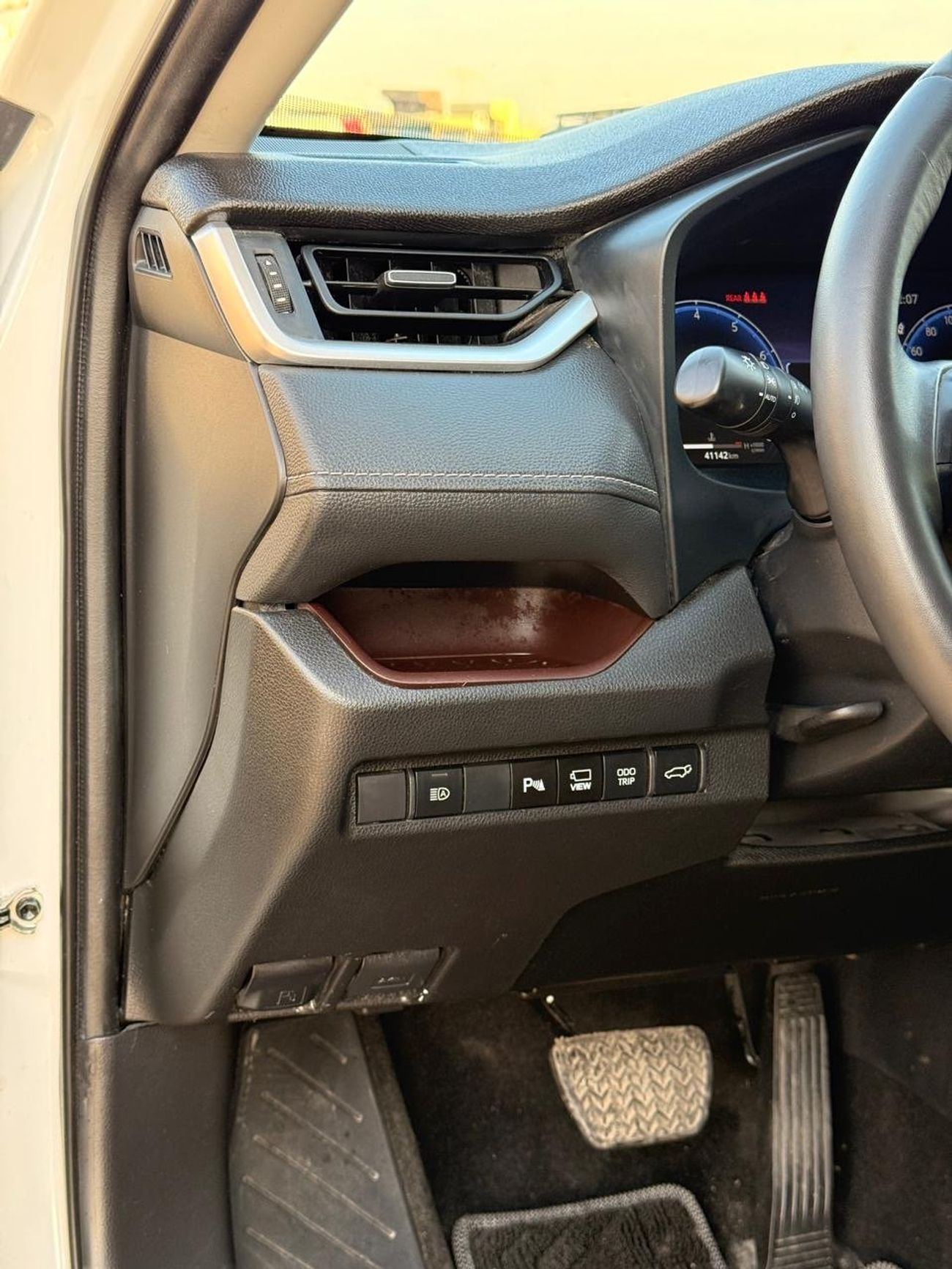 Toyota RAV4 2.0 L Full Option 360 camera, leather seat Push start, push start 2023 Japan car