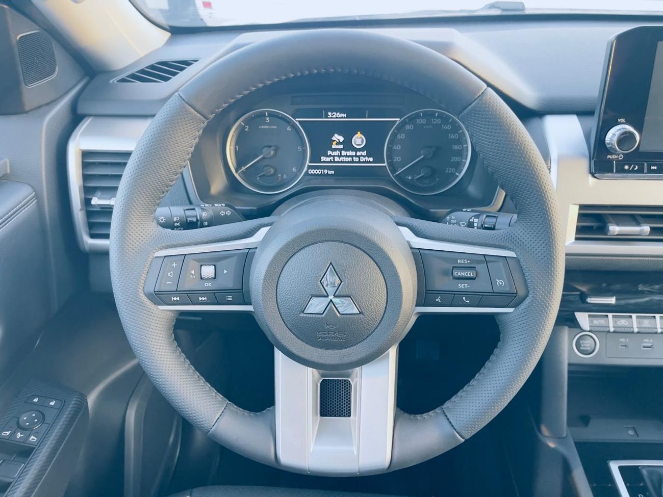 Mitsubishi L200 MITSUBISHI L200 SPORTERO 2.4L TURBO 2025