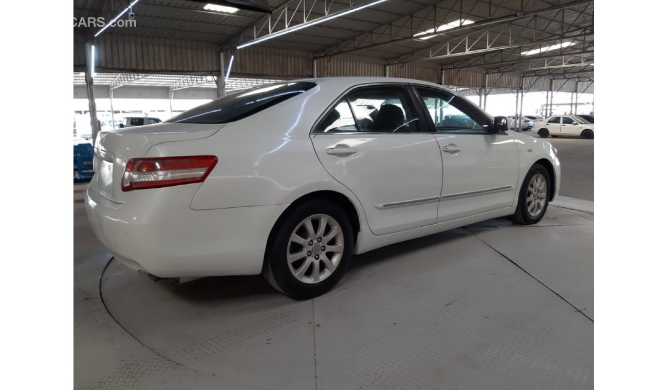 Toyota Camry (Lot#: 1327)