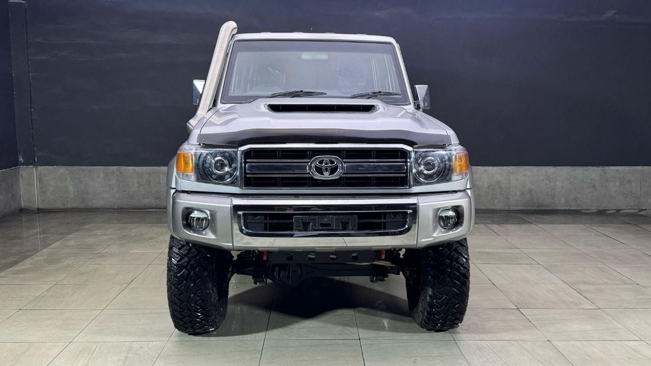 تويوتا لاند كروزر 70 DIESEL 5 DOORS HARDTOP 2013 MODEL RIGHT HAND DRIVE
