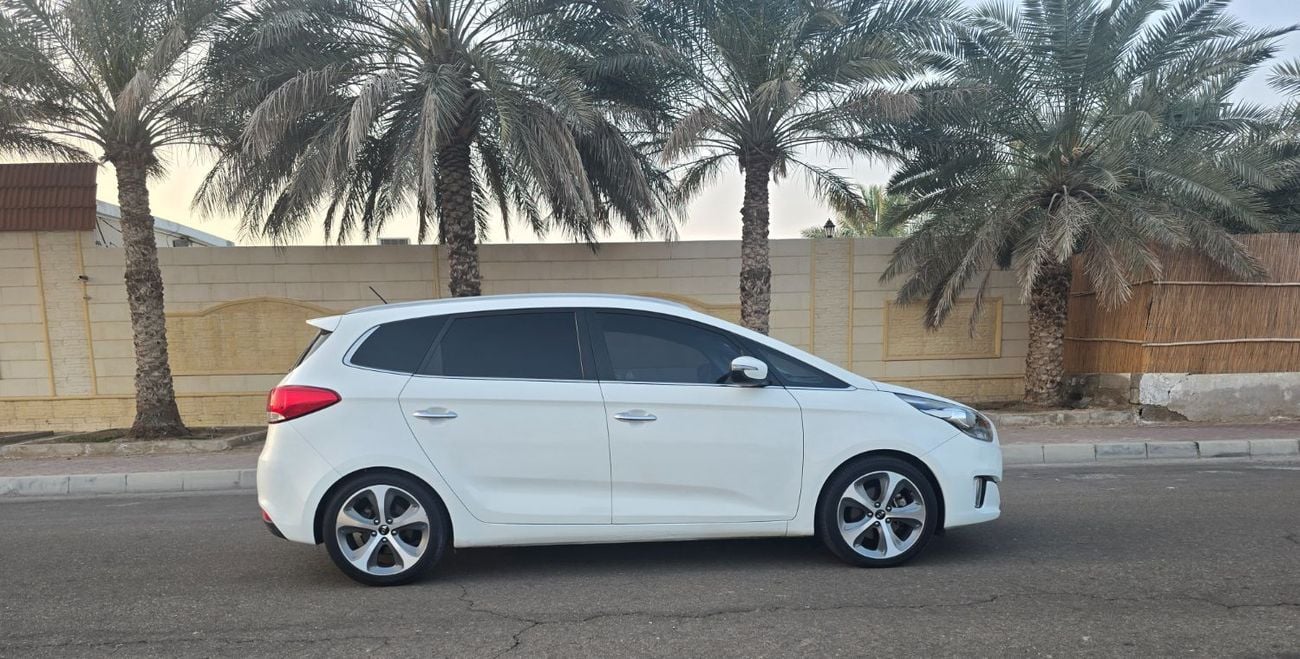 كيا كارينس EX Deluxe 2.0L