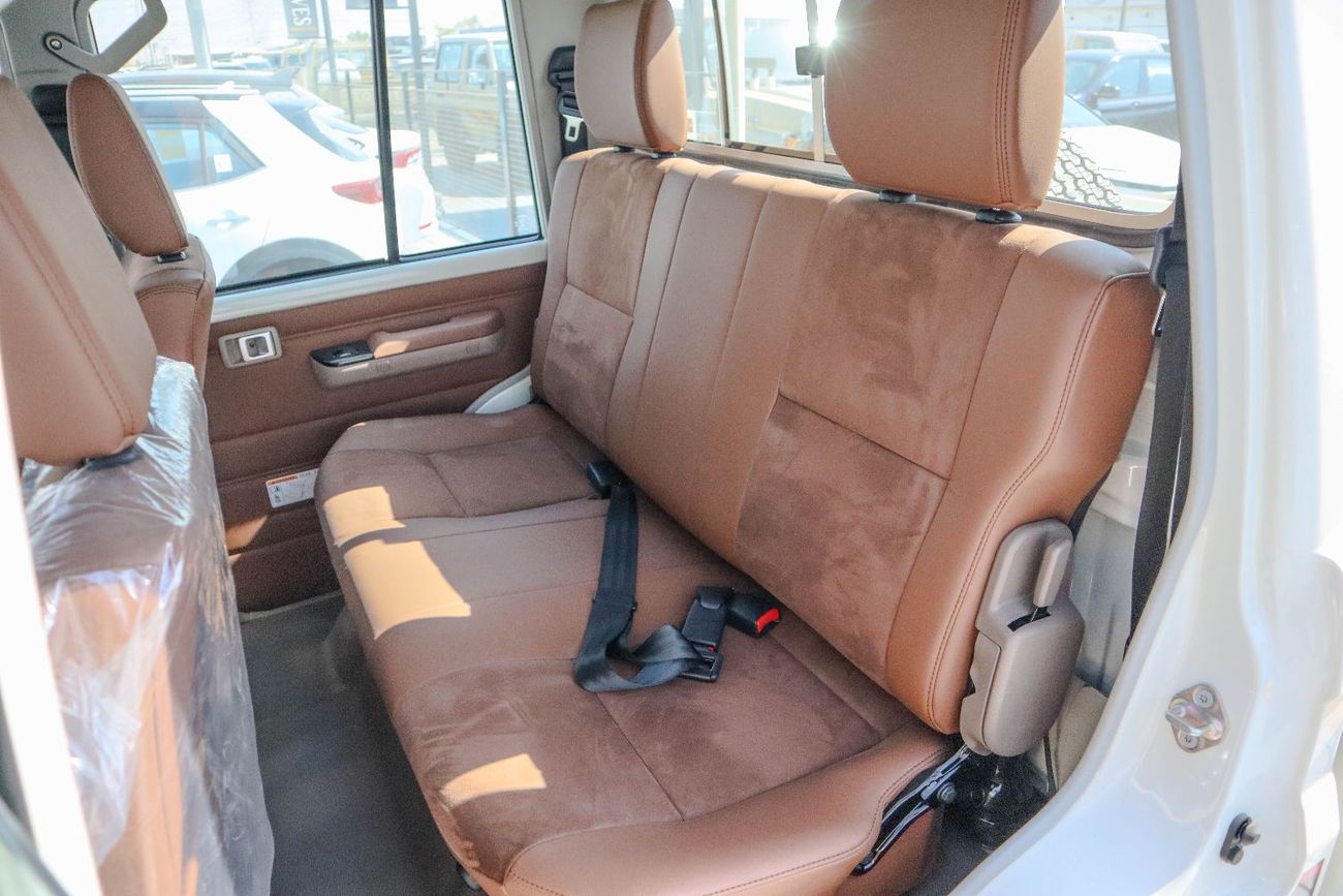 Toyota Land Cruiser Pick Up Std 4.0L Double Cab Utility 4WD Toyota Land Cruiser 70 Series (GRJ79, 4.0L, Double Cab, 4WD)