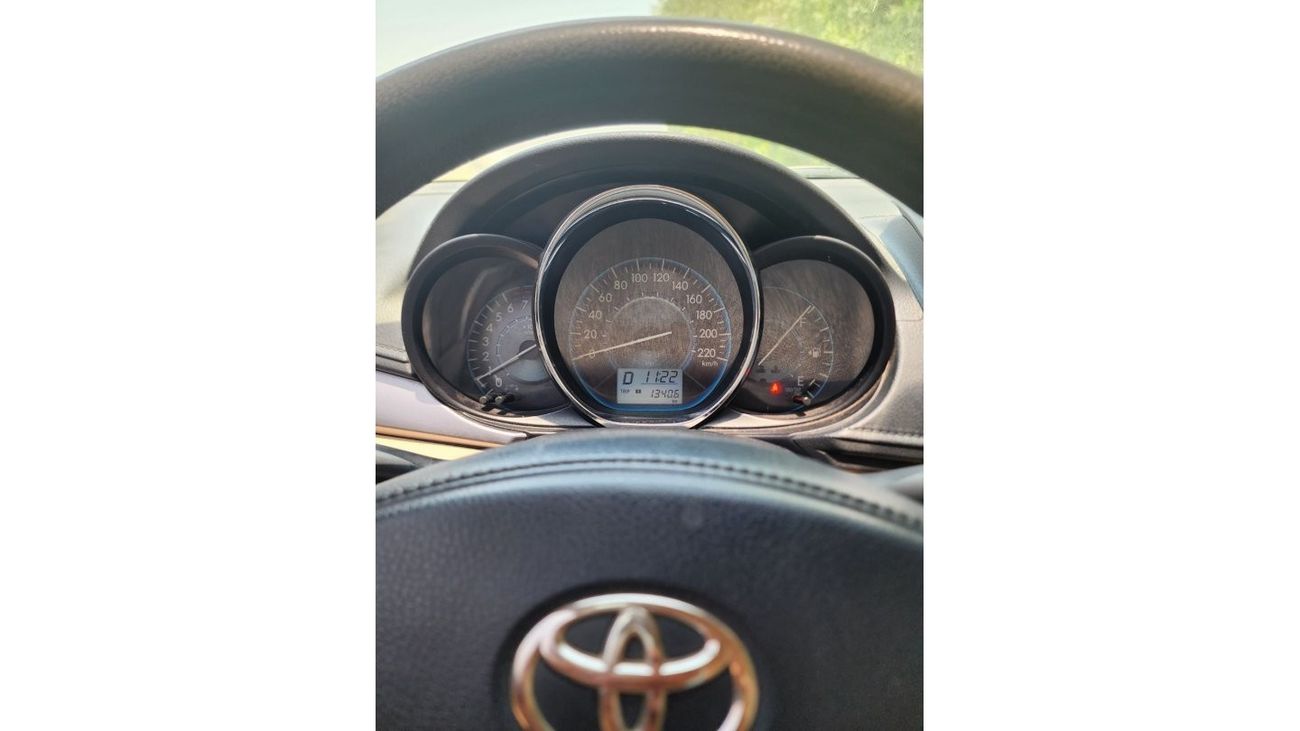 تويوتا يارس SE تويوتا يارس