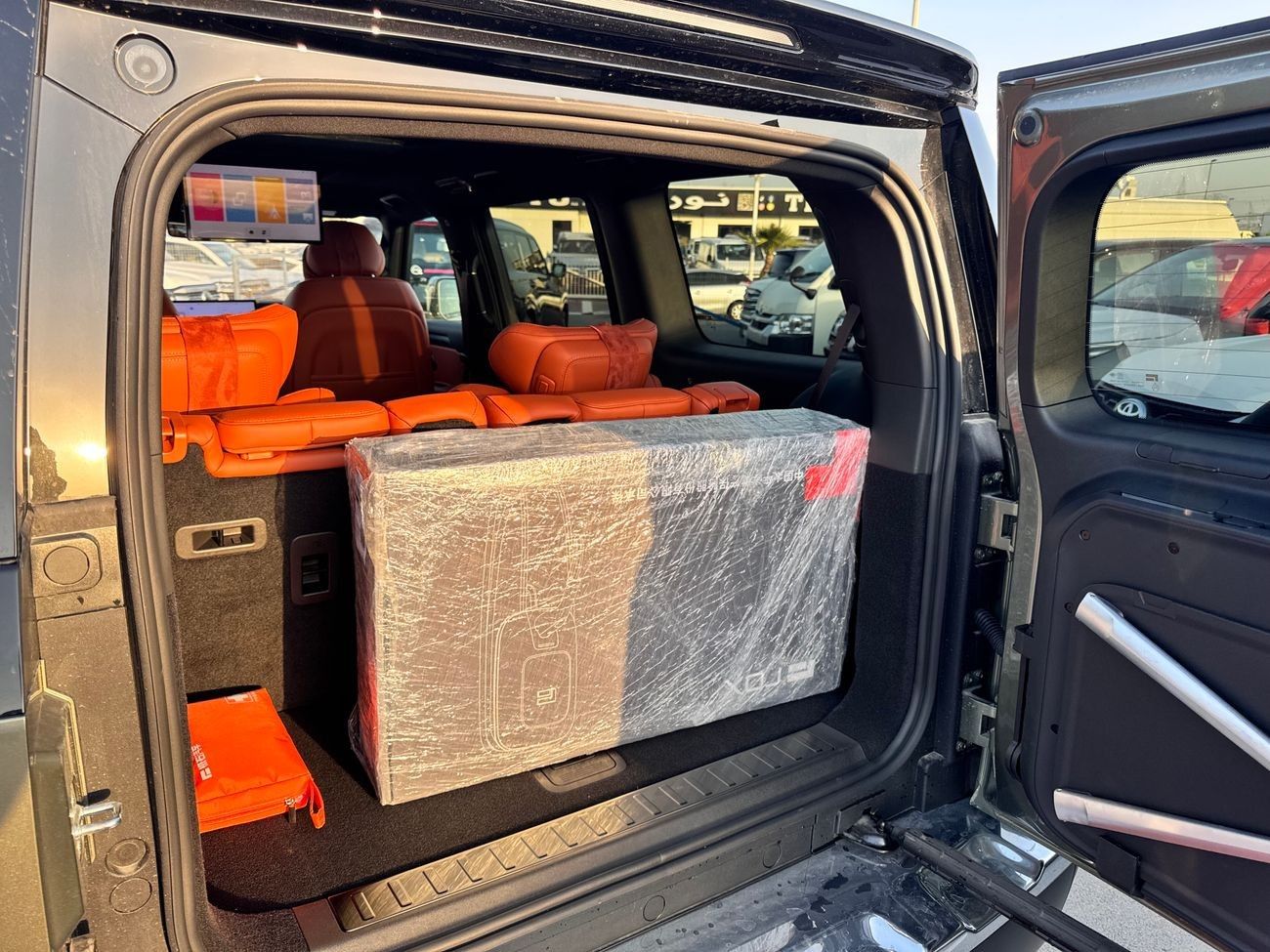 ROX 01 VIP PILOT SEATS HYBRID (LONG RANGE 1,000Km) DUAL PORTS WITH KITCHEN PACKAGE 0KM 2024