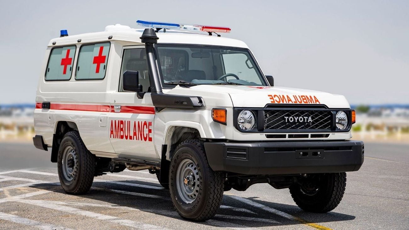 تويوتا لاند كروزر 70 LC 78 HARDTOP 2.8L MT Toyota LC78 Hard Top Ambulance 4.2L V6 Diesel MT  MY2025 for export only